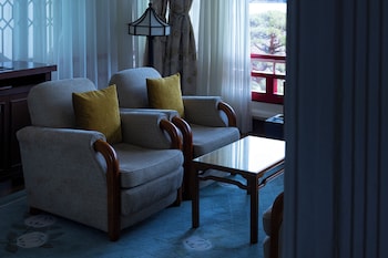 MAIN BUILDING JUNIOR SUITE