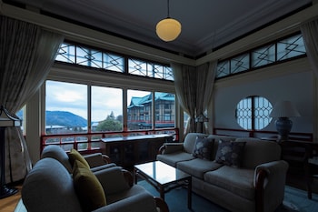 MAIN BUILDING JUNIOR SUITE