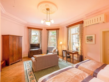 COMFY LODGE / RESTFUL COTTAGE DELUXE TWIN