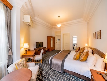 COMFY LODGE / RESTFUL COTTAGE TWIN
