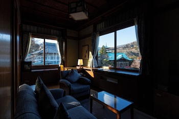FLOWER PALACE HERITAGE ROOM