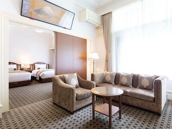 MAIN BUILDING JUNIOR SUITE