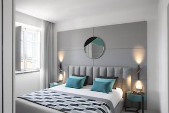 Suite, Sea View