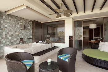 Ocean Wing Executive Suite