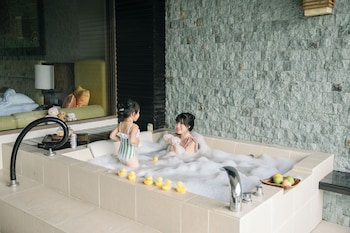 Ocean Wing Executive Suite
