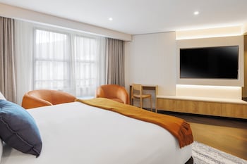Suite, 1 King Bed