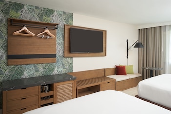 Deluxe Room, 2 Queen Beds