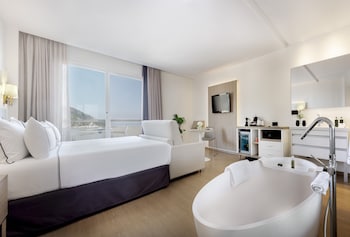 Premium Room, Sea View (Grand) (2 Adults + 2 Children)