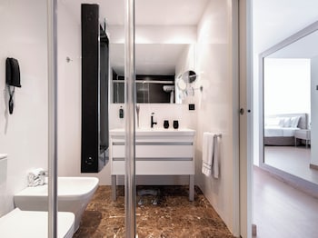 Melia Room (2 Adults + 1 Child)