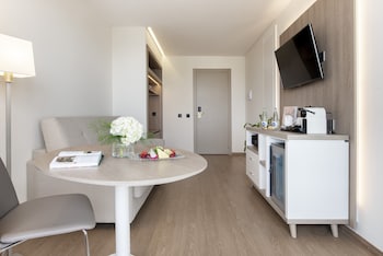 Junior Suite (2 Adults + 1 Child)