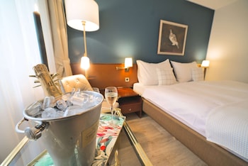 Superior Room, 1 King Bed
