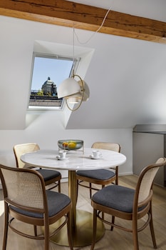 Loft (Felix)