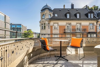 Suite, 1 Bedroom, Corner (Balcony)