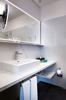 Double Room (Bijou)