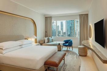 Club Room, 1 King Bed (View)