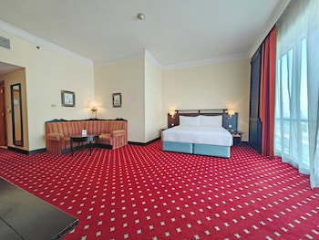 Deluxe Room, 1 King Bed complimentary shuttle to DXB Airport Terminal 1 & 3