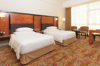 Superior Room, 2 Twin Beds complimentary shuttle to DXB Airport Terminal 1 & 3