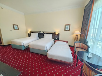 Deluxe Room, 2 Twin Beds complimentary shuttle to DXB Airport Terminal 1 & 3
