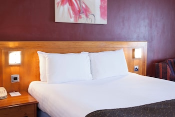 Standard Room, 1 King Bed (Walk-In Shower)
