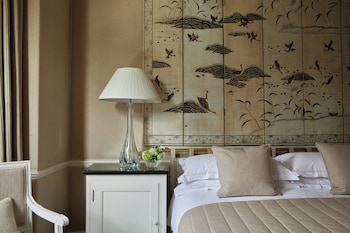 Deluxe Room (King/Twin)