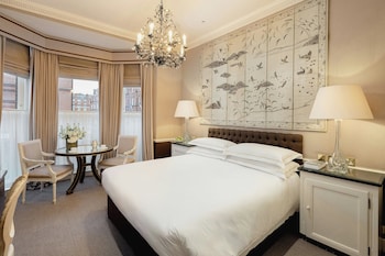 Deluxe Room (King/Twin)