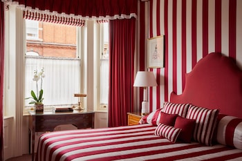 Deluxe Room (King/Twin)