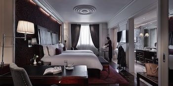 Opera Wing, Grand Premium Room with Club Privileges and Benefits, Twin Beds