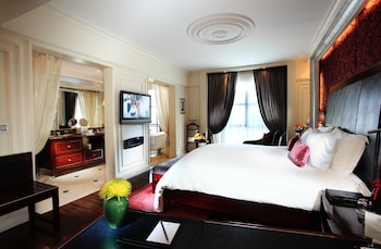 Opera Wing, Grand Premium Room with Club Privileges and Benefits, Twin Beds