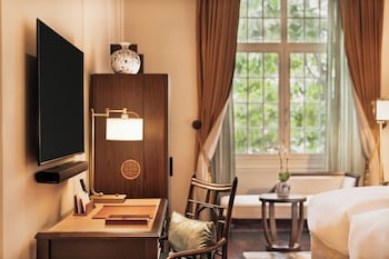 Heritage Wing, Grand Luxury Room with Metropole Privileges and Benefits, Twin Beds