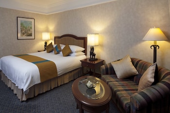 Club King Bed