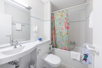 Single Room (modern)