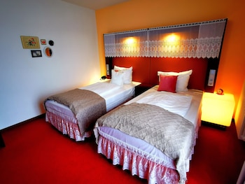 Twin Room (ALMA's)