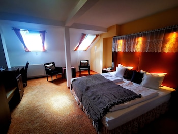Room (ALMA's favorite)