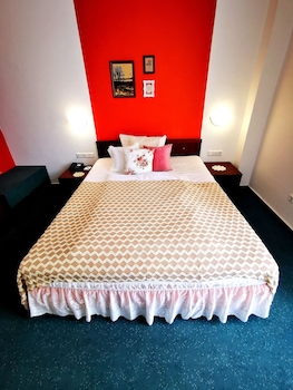 ALMA's Guest Room