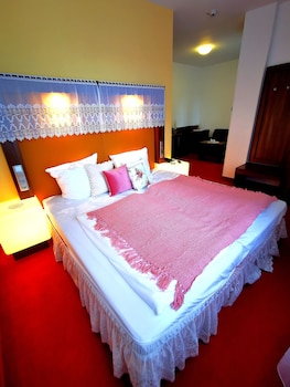 Double Room (modern)