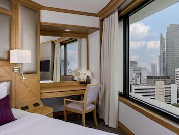 Corner Room, 1 King Bed