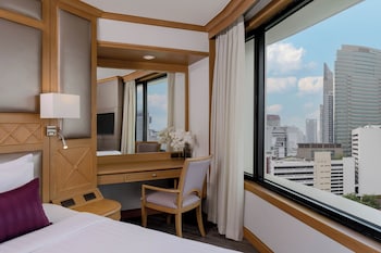 Corner Room, 1 King Bed