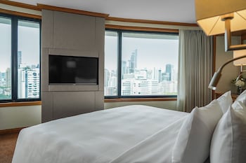 Grand Executive Suite, 1 King Bed Club Longue Access (Business Lounge access)