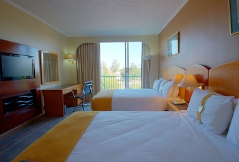 Standard Room, 2 Double Beds, Non Smoking