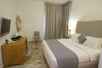 Single Deluxe Room Partial Sea View