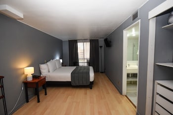 Standard Room, 1 Queen Bed