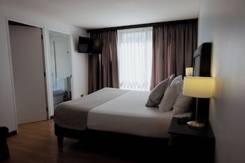 Standard Room, 1 Queen Bed