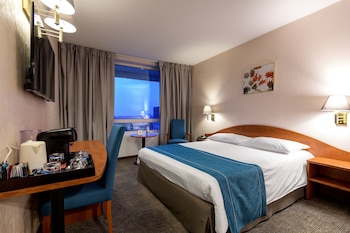 Business Room, 1 Queen Bed, Non Smoking