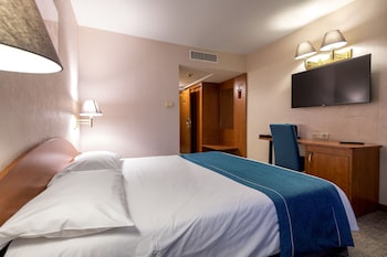 Business Room, 1 Queen Bed, Non Smoking