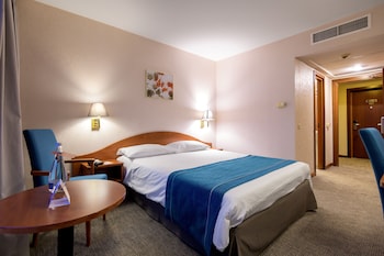 Business Room, 1 Queen Bed, Non Smoking