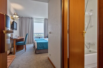 Business Room, 2 Twin Beds, Non Smoking