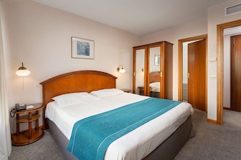Suite, 1 King Bed, Non Smoking