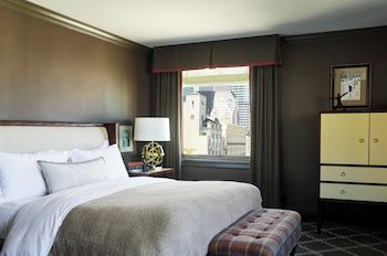 Deluxe Room, 1 Queen Bed, City View (Deluxe Queen)