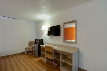 Standard Room, 2 Queen Beds, Non Smoking
