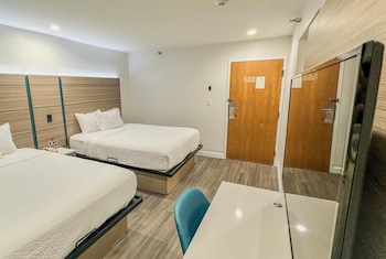 Room, 2 Queen Beds, Non Smoking